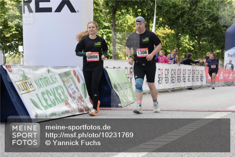 06.09.2026 - CURREX Alsterlauf Yannick Fuchs http://msf.ph/oto/10231769 06.09.2026 11:58:24 Ziel 1020, 1158, 1306 meine-sportfotos.de