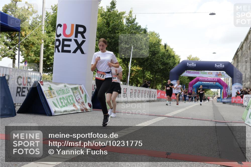 06.09.2026 - CURREX Alsterlauf Yannick Fuchs http://msf.ph/oto/10231775 06.09.2026 11:59:30 Ziel 1018, 1068, 1069, 1108, 1173, 1261, 1291 meine-sportfotos.de