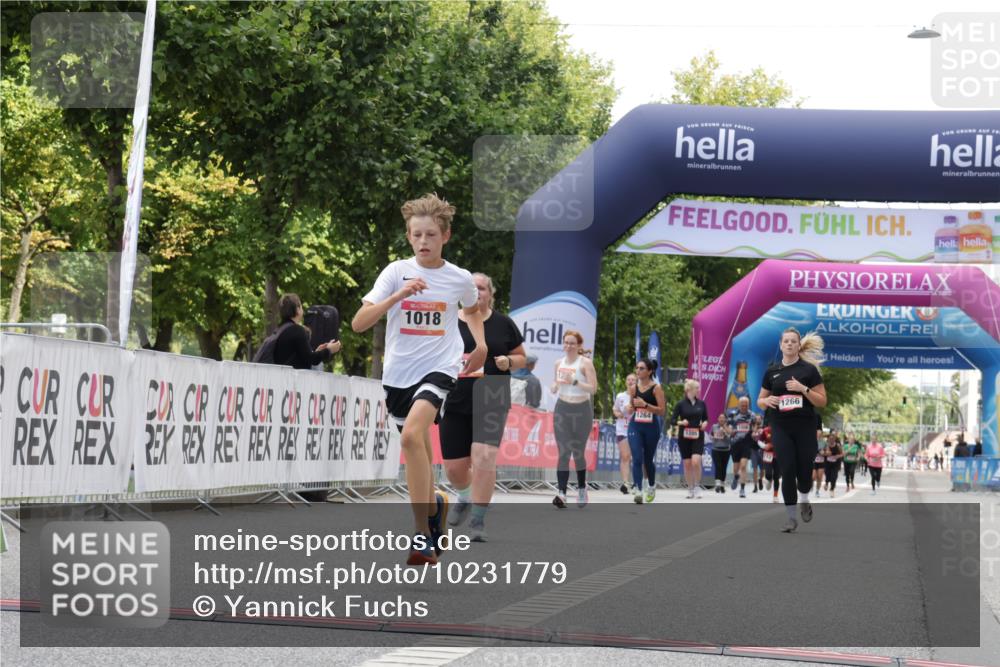 06.09.2026 - CURREX Alsterlauf Yannick Fuchs http://msf.ph/oto/10231779 06.09.2026 11:59:31 Ziel 1018, 1068, 1069, 1108, 1173, 1261, 1291 meine-sportfotos.de