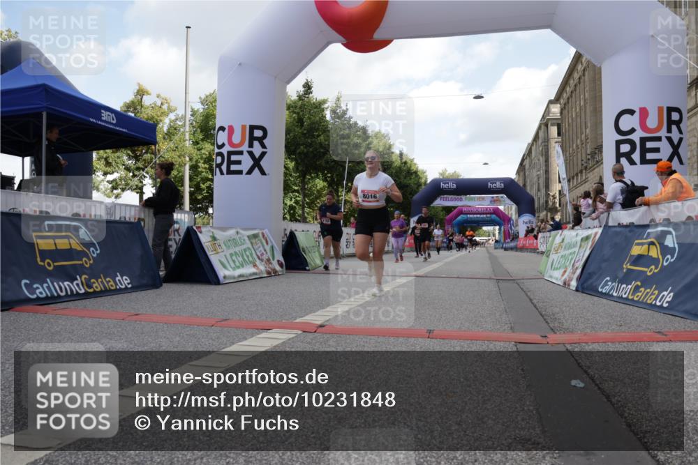 06.09.2026 - CURREX Alsterlauf Yannick Fuchs http://msf.ph/oto/10231848 06.09.2026 11:58:31 Ziel 1082, 1182, 1306, 1314, 1334, 8016 meine-sportfotos.de
