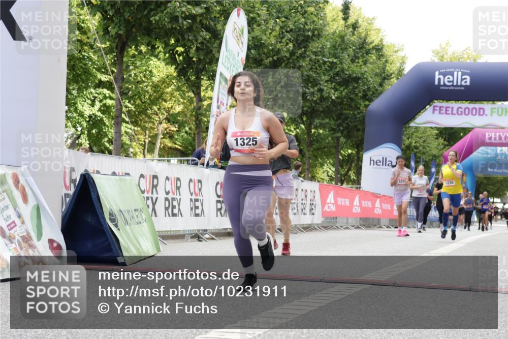06.09.2026 - CURREX Alsterlauf Yannick Fuchs http://msf.ph/oto/10231911 06.09.2026 12:00:26 Ziel 1191, 1238, 1325, 1332 meine-sportfotos.de