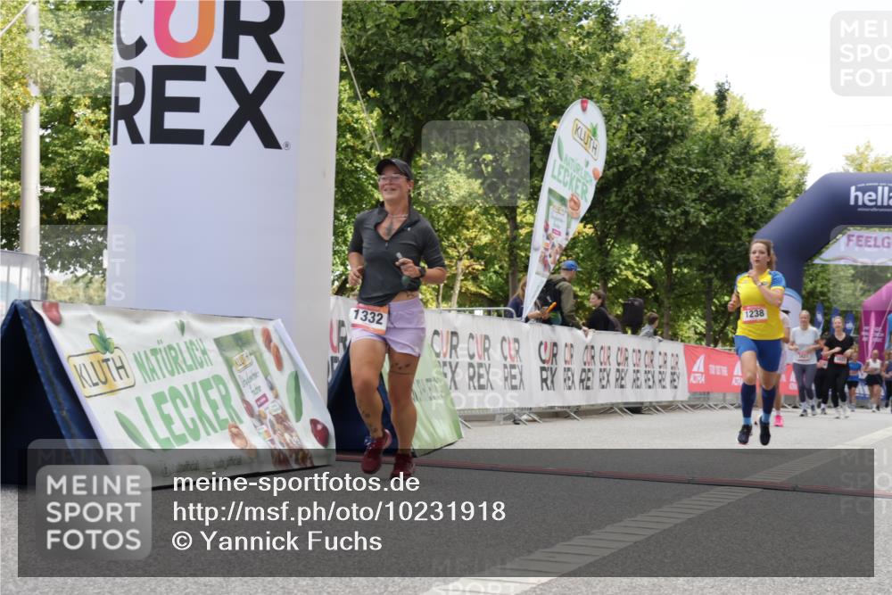 06.09.2026 - CURREX Alsterlauf Yannick Fuchs http://msf.ph/oto/10231918 06.09.2026 12:00:28 Ziel 1191, 1238, 1325, 1332 meine-sportfotos.de