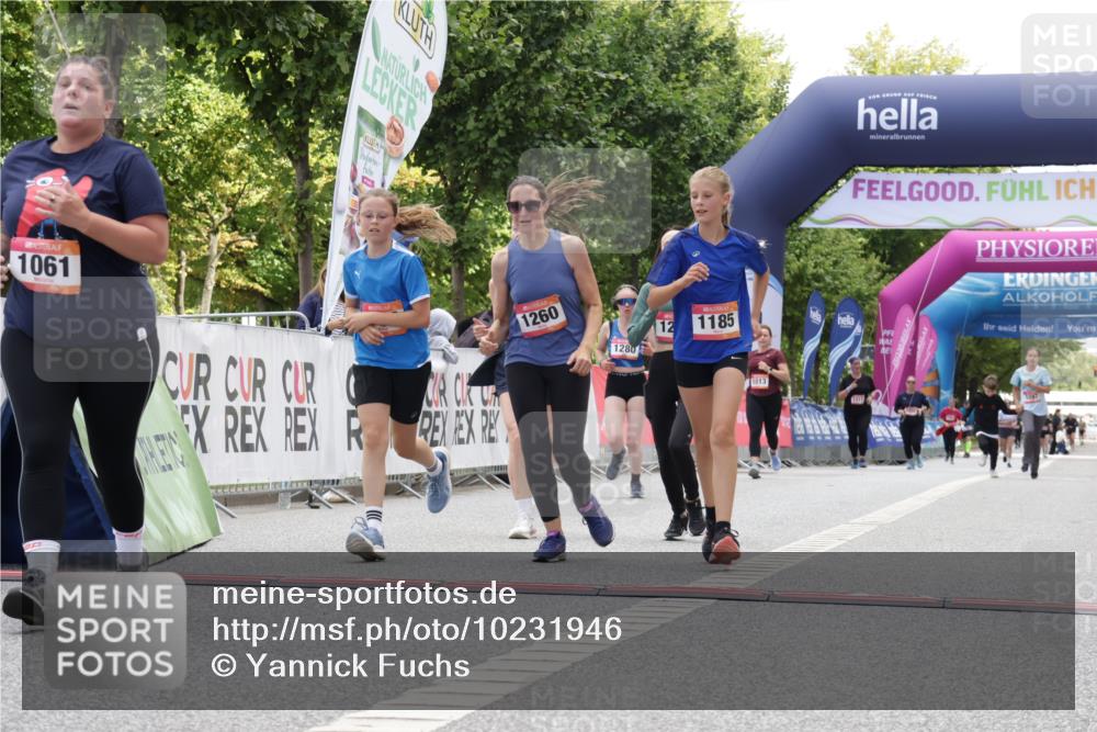 06.09.2026 - CURREX Alsterlauf Yannick Fuchs http://msf.ph/oto/10231946 06.09.2026 12:00:40 Ziel 1061, 1185, 1222, 1231, 1260, 1272, 1280, 3821, 3822, 8202 meine-sportfotos.de