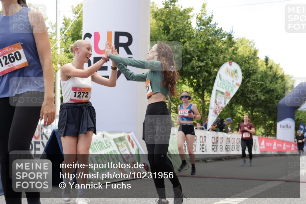 06.09.2026 - CURREX Alsterlauf Yannick Fuchs http://msf.ph/oto/10231956 06.09.2026 12:00:44 Ziel 1013, 1061, 1097, 1185, 1222, 1231, 1260, 1272, 1280, 3821, 3822 meine-sportfotos.de