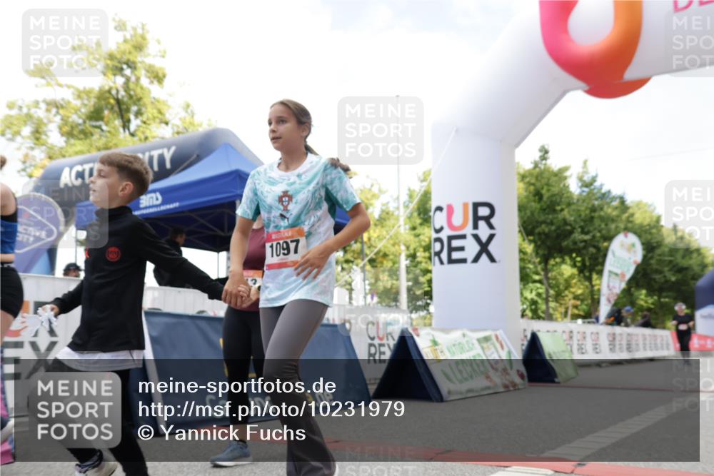 06.09.2026 - CURREX Alsterlauf Yannick Fuchs http://msf.ph/oto/10231979 06.09.2026 12:00:51 Ziel 1013, 1097, 1280 meine-sportfotos.de