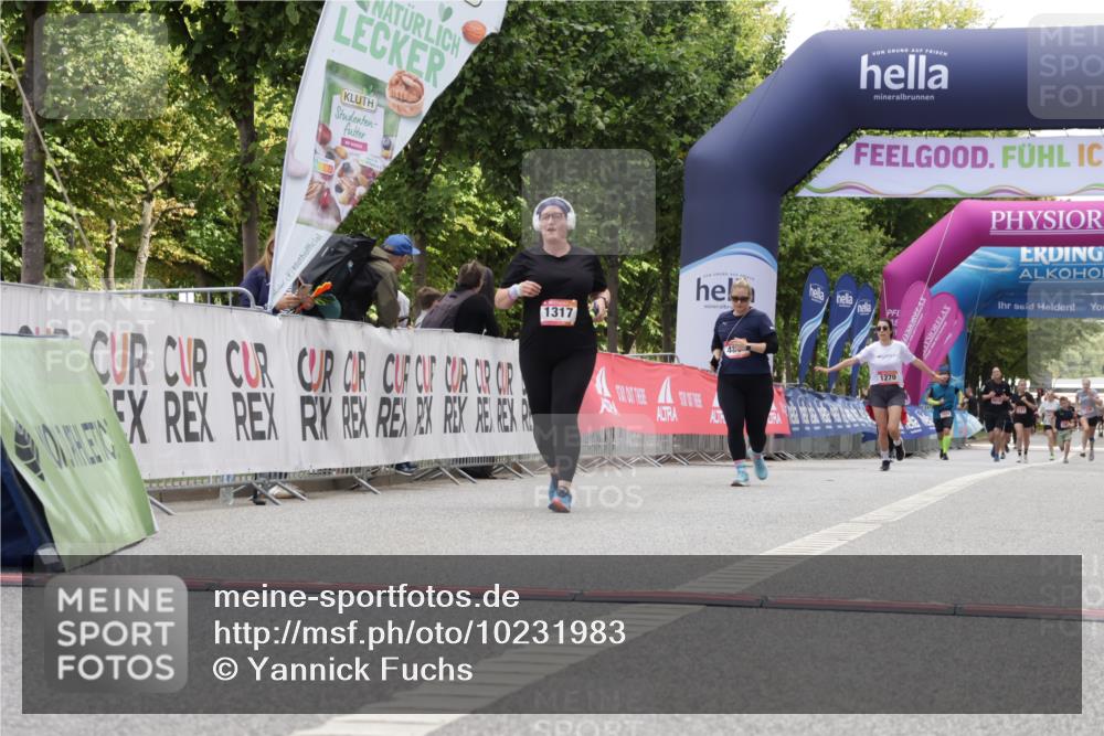 06.09.2026 - CURREX Alsterlauf Yannick Fuchs http://msf.ph/oto/10231983 06.09.2026 12:00:53 Ziel 1013, 1097, 1317 meine-sportfotos.de