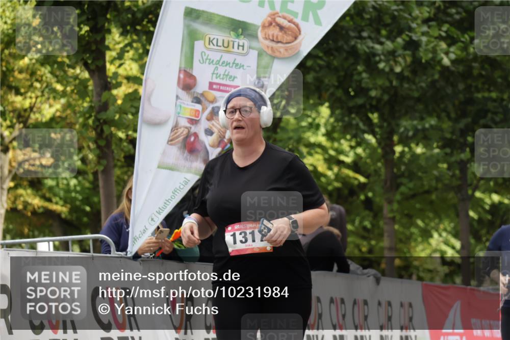 06.09.2026 - CURREX Alsterlauf Yannick Fuchs http://msf.ph/oto/10231984 06.09.2026 12:00:55 Ziel 1097, 1317 meine-sportfotos.de