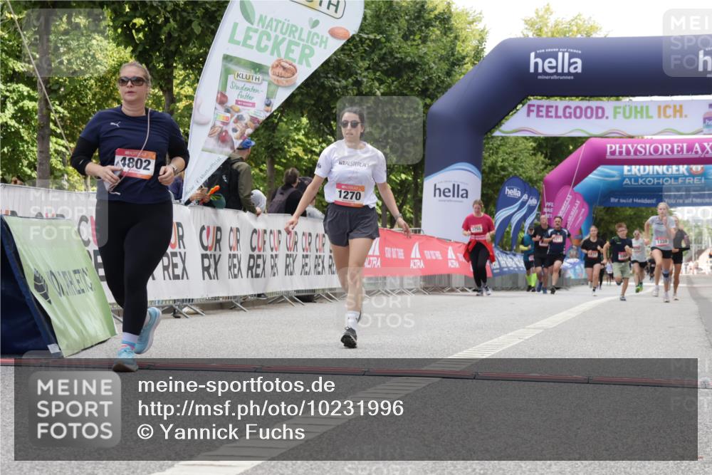 06.09.2026 - CURREX Alsterlauf Yannick Fuchs http://msf.ph/oto/10231996 06.09.2026 12:01:00 Ziel 1270, 1317, 4802 meine-sportfotos.de