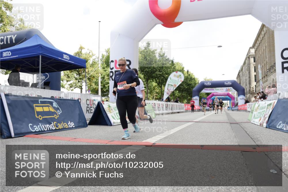 06.09.2026 - CURREX Alsterlauf Yannick Fuchs http://msf.ph/oto/10232005 06.09.2026 12:01:03 Ziel 1270, 1273, 1317, 1338, 4802 meine-sportfotos.de