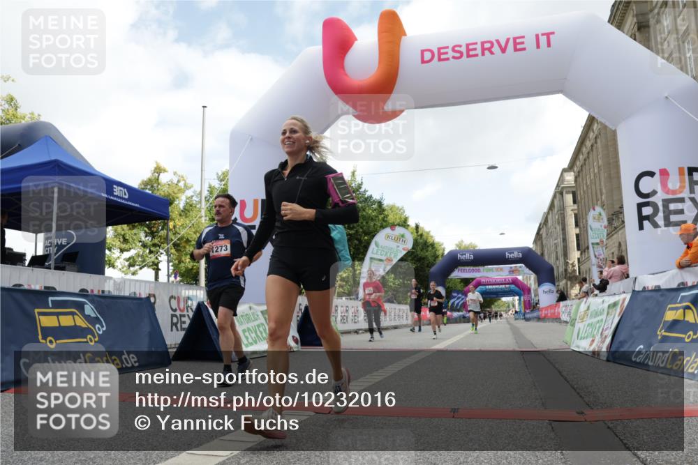 06.09.2026 - CURREX Alsterlauf Yannick Fuchs http://msf.ph/oto/10232016 06.09.2026 12:01:09 Ziel 1170, 1177, 1270, 1273, 1338, 3755, 8018 meine-sportfotos.de