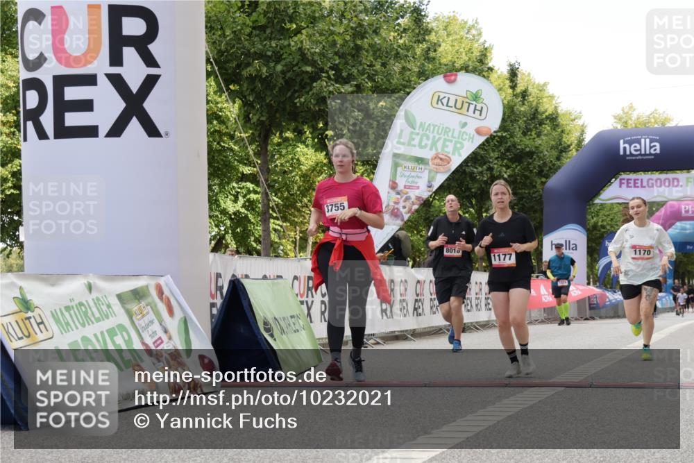 06.09.2026 - CURREX Alsterlauf Yannick Fuchs http://msf.ph/oto/10232021 06.09.2026 12:01:11 Ziel 1170, 1177, 1273, 1338, 3755, 8018 meine-sportfotos.de