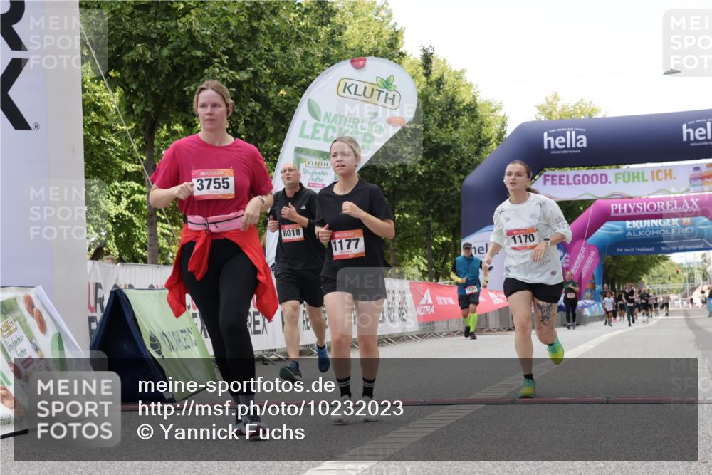 06.09.2026 - CURREX Alsterlauf Yannick Fuchs http://msf.ph/oto/10232023 06.09.2026 12:01:12 Ziel 1170, 1177, 1273, 1338, 3755, 8018 meine-sportfotos.de