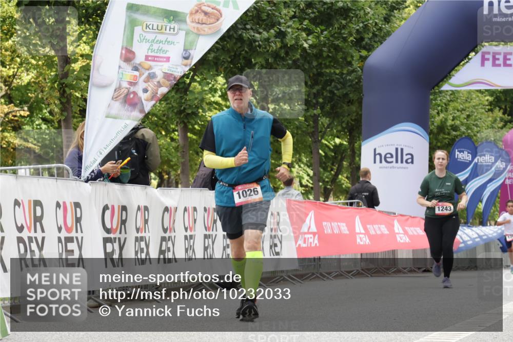 06.09.2026 - CURREX Alsterlauf Yannick Fuchs http://msf.ph/oto/10232033 06.09.2026 12:01:18 Ziel 1026, 1170, 1177, 3755, 8018 meine-sportfotos.de