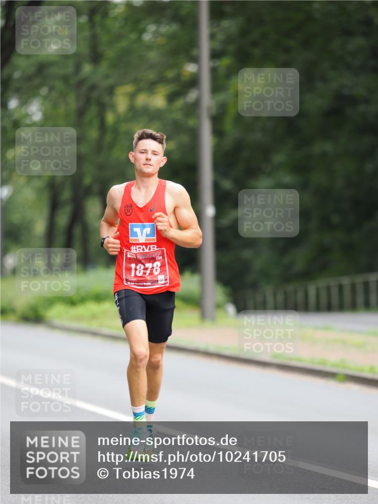 13.09.2026 - 21. swb-Marathon Bremen TobiasT http://msf.ph/oto/10241705 13.09.2026 11:09:40 Laufen 1878 meine-sportfotos.de