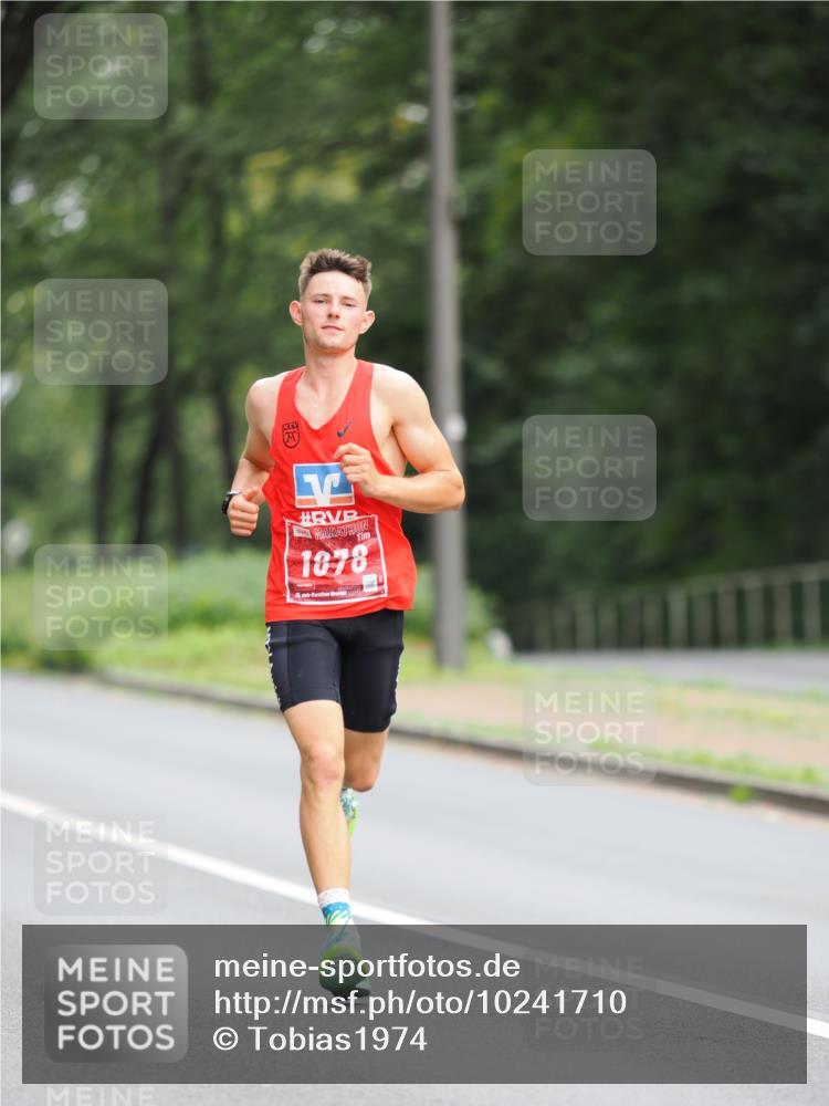 13.09.2026 - 21. swb-Marathon Bremen TobiasT http://msf.ph/oto/10241710 13.09.2026 11:09:40 Laufen 1078, 925 meine-sportfotos.de