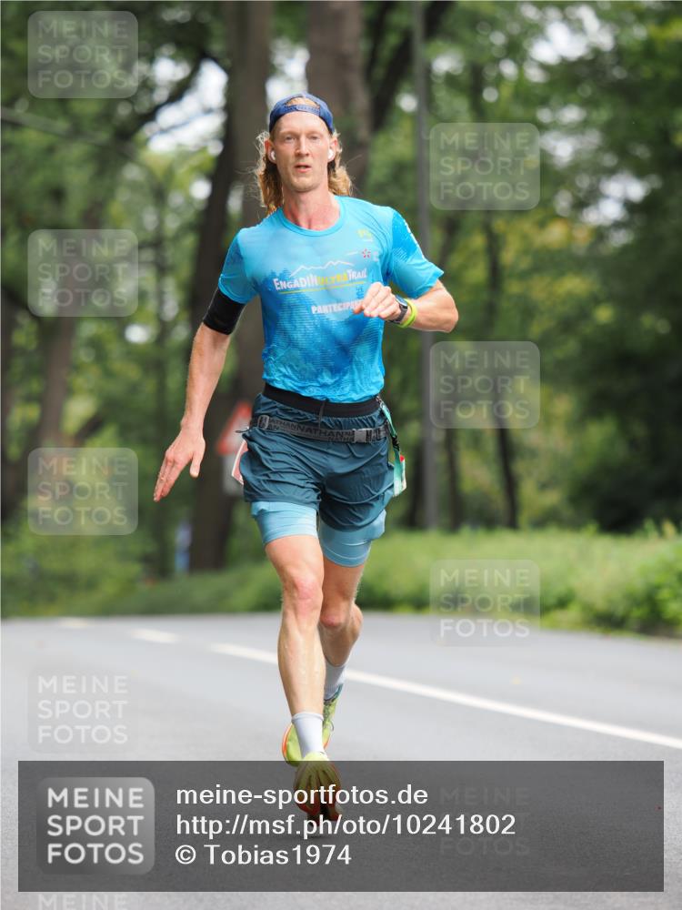 13.09.2026 - 21. swb-Marathon Bremen TobiasT http://msf.ph/oto/10241802 13.09.2026 11:14:47 Laufen  meine-sportfotos.de