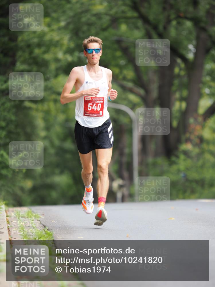 13.09.2026 - 21. swb-Marathon Bremen TobiasT http://msf.ph/oto/10241820 13.09.2026 11:15:15 Laufen 540, 21 meine-sportfotos.de