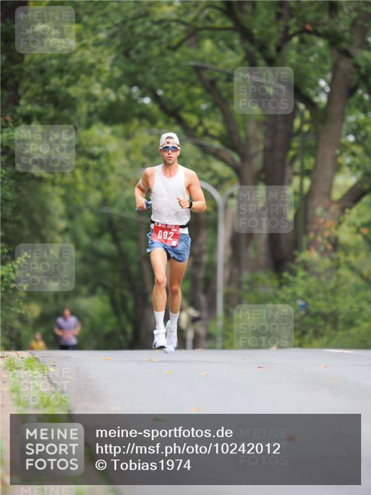 13.09.2026 - 21. swb-Marathon Bremen TobiasT http://msf.ph/oto/10242012 13.09.2026 11:20:14 Laufen 692 meine-sportfotos.de