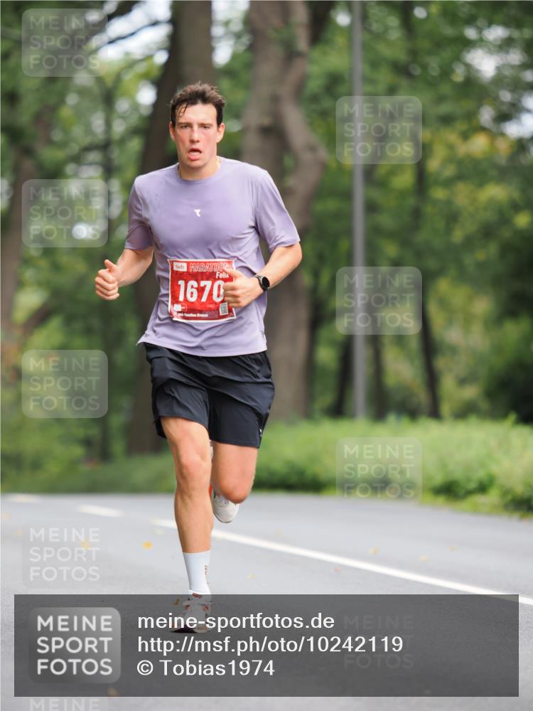 13.09.2026 - 21. swb-Marathon Bremen TobiasT http://msf.ph/oto/10242119 13.09.2026 11:20:44 Laufen 1670, 27, 26 meine-sportfotos.de