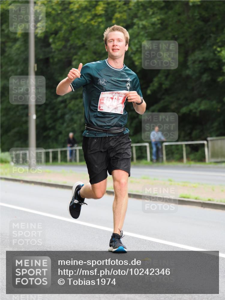13.09.2026 - 21. swb-Marathon Bremen TobiasT http://msf.ph/oto/10242346 13.09.2026 11:24:27 Laufen  meine-sportfotos.de