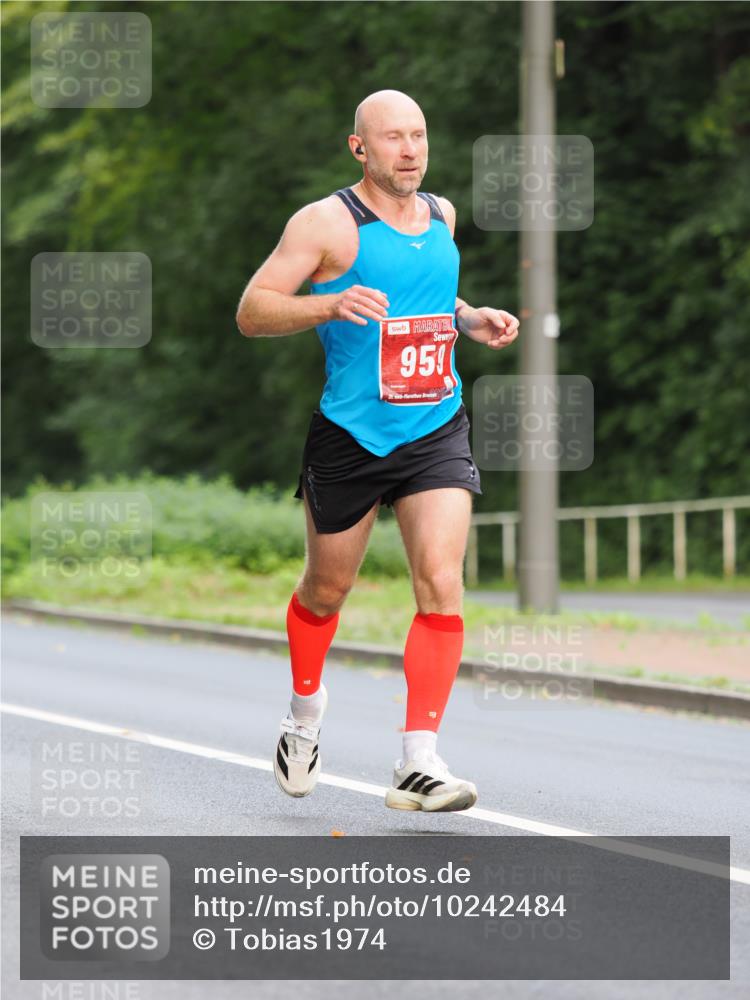 13.09.2026 - 21. swb-Marathon Bremen TobiasT http://msf.ph/oto/10242484 13.09.2026 11:29:01 Laufen 951, 21 meine-sportfotos.de