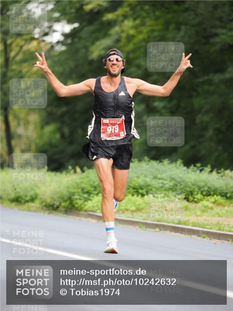 13.09.2026 - 21. swb-Marathon Bremen TobiasT http://msf.ph/oto/10242632 13.09.2026 11:30:10 Laufen 919 meine-sportfotos.de