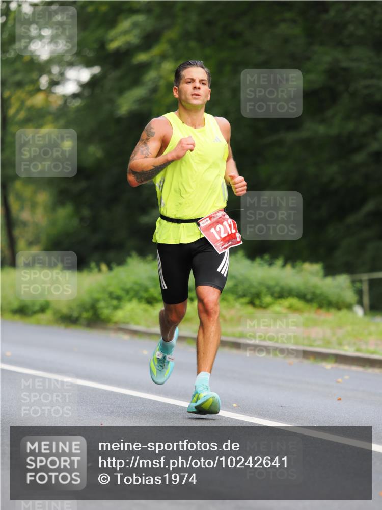 13.09.2026 - 21. swb-Marathon Bremen TobiasT http://msf.ph/oto/10242641 13.09.2026 11:30:17 Laufen 1212 meine-sportfotos.de