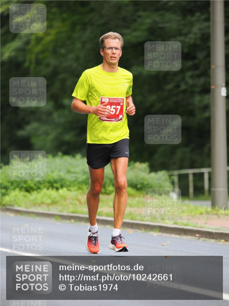13.09.2026 - 21. swb-Marathon Bremen TobiasT http://msf.ph/oto/10242661 13.09.2026 11:30:36 Laufen 57, 21, 26 meine-sportfotos.de