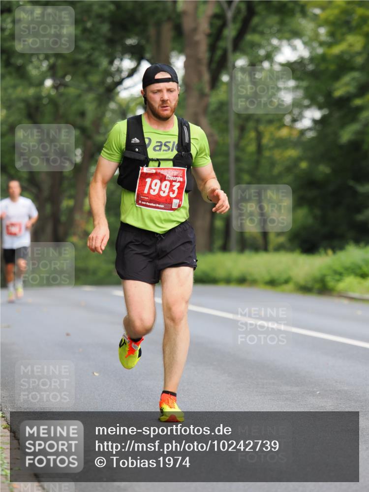 13.09.2026 - 21. swb-Marathon Bremen TobiasT http://msf.ph/oto/10242739 13.09.2026 11:30:55 Laufen 1993, 21, 26 meine-sportfotos.de
