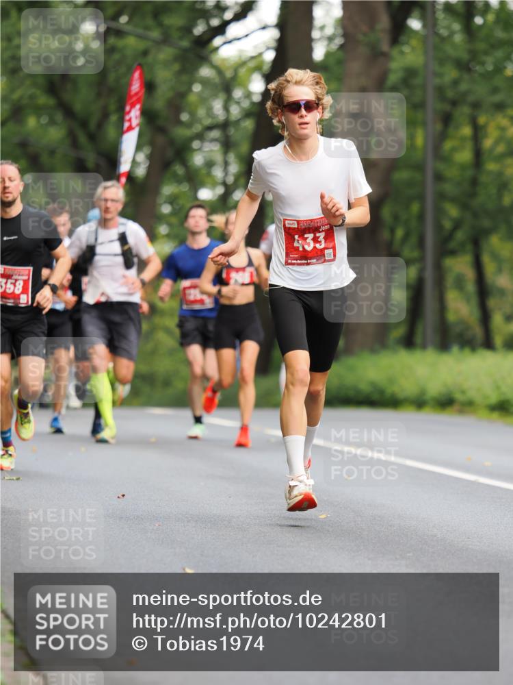 13.09.2026 - 21. swb-Marathon Bremen TobiasT http://msf.ph/oto/10242801 13.09.2026 11:31:46 Laufen 358, 433, 21 meine-sportfotos.de