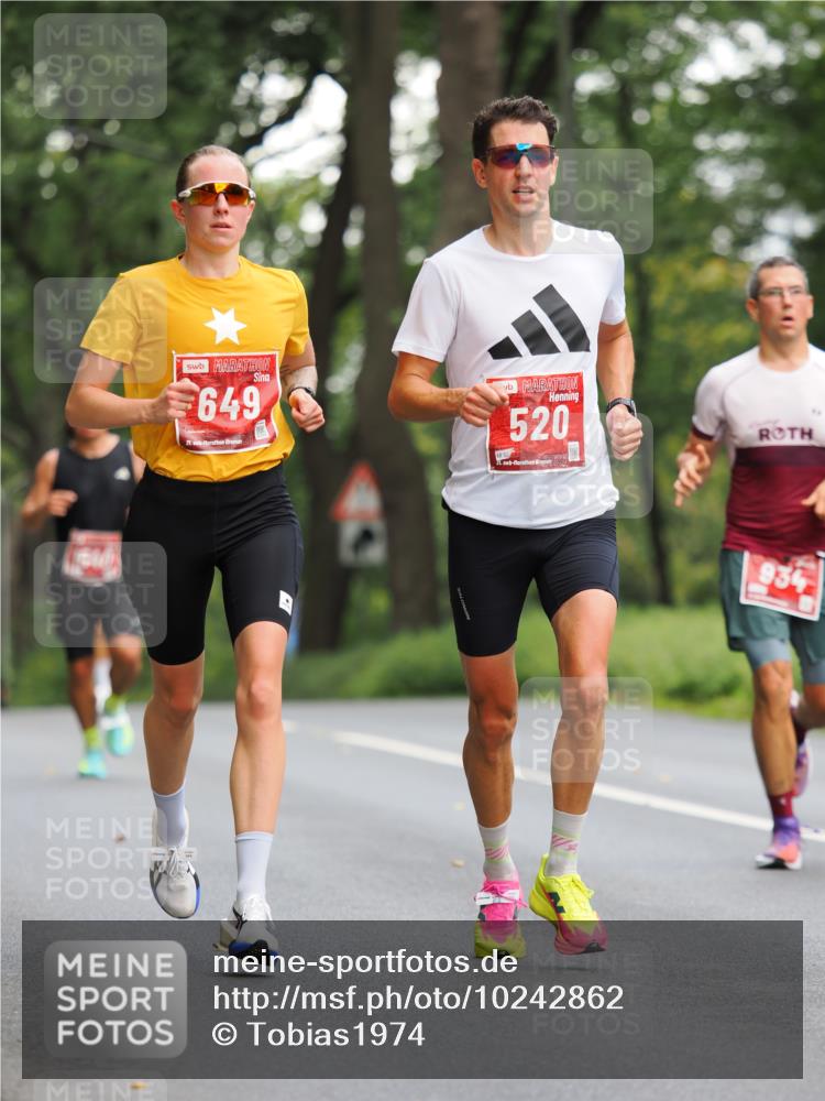 13.09.2026 - 21. swb-Marathon Bremen TobiasT http://msf.ph/oto/10242862 13.09.2026 11:32:20 Laufen 649, 21, 02, 520, 21, 201, 934 meine-sportfotos.de