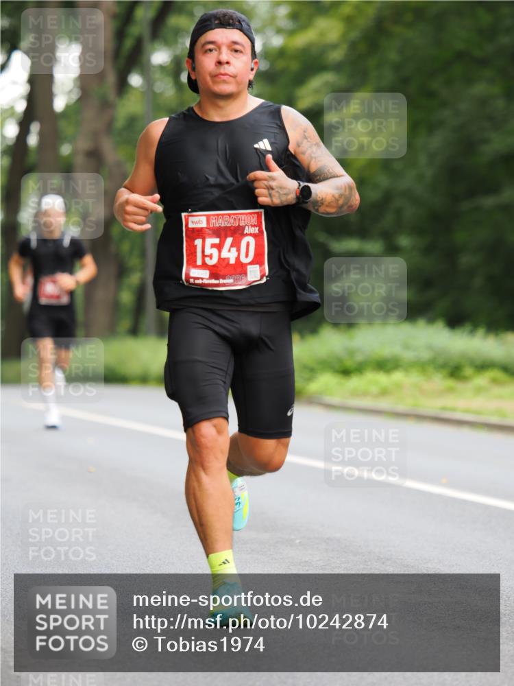 13.09.2026 - 21. swb-Marathon Bremen TobiasT http://msf.ph/oto/10242874 13.09.2026 11:32:26 Laufen 1540, 21, 026 meine-sportfotos.de