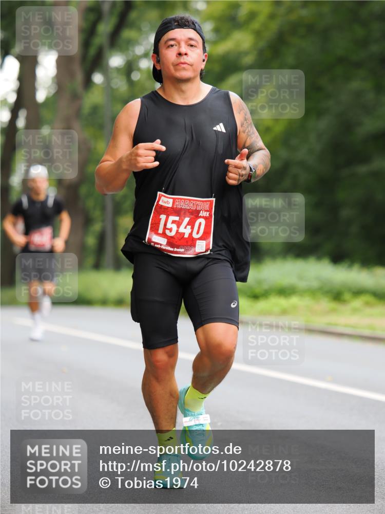 13.09.2026 - 21. swb-Marathon Bremen TobiasT http://msf.ph/oto/10242878 13.09.2026 11:32:26 Laufen 1540, 21, 02, 6 meine-sportfotos.de