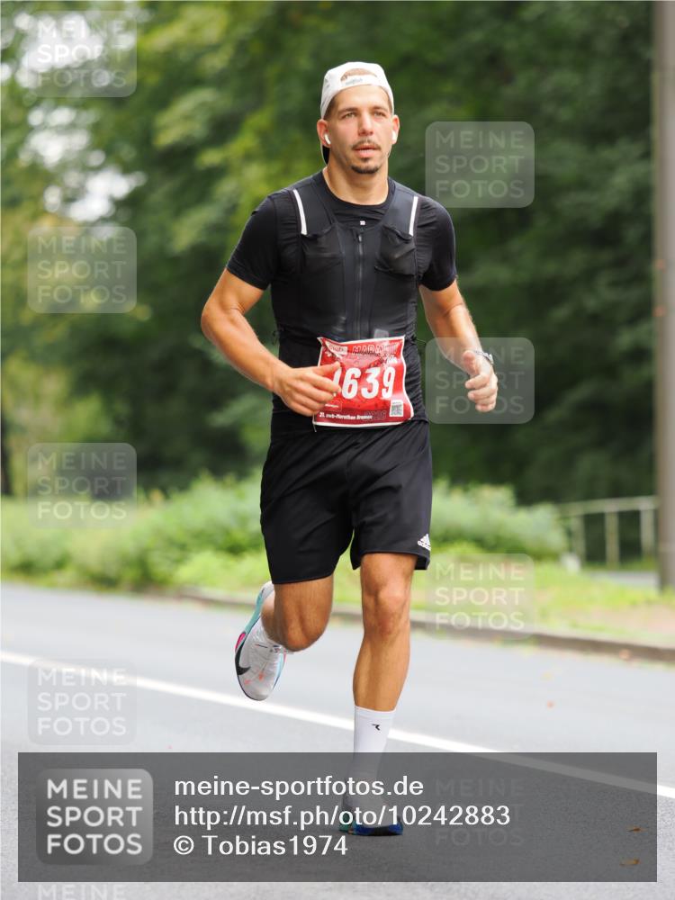 13.09.2026 - 21. swb-Marathon Bremen TobiasT http://msf.ph/oto/10242883 13.09.2026 11:32:30 Laufen 639, 21, 20 meine-sportfotos.de