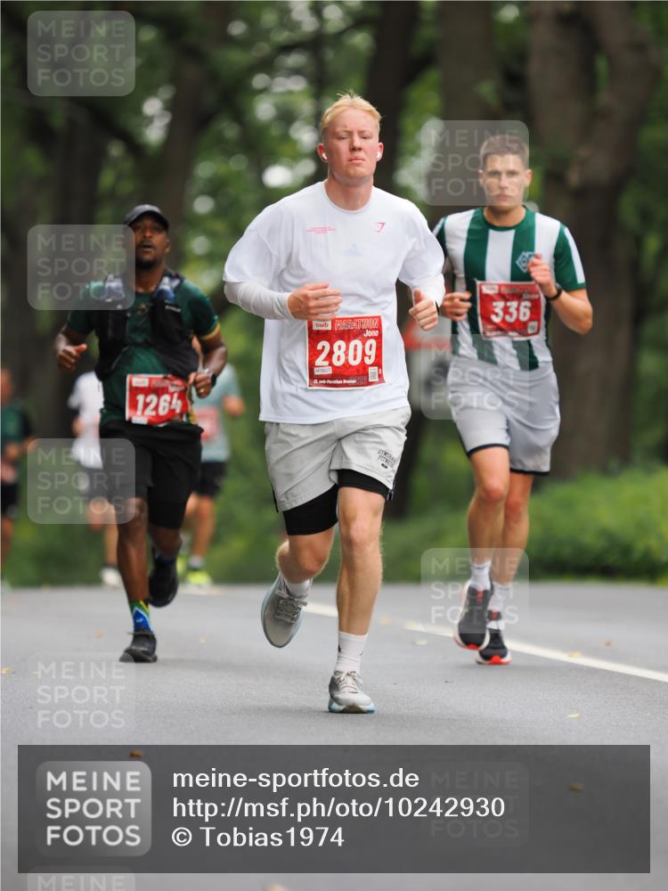 13.09.2026 - 21. swb-Marathon Bremen TobiasT http://msf.ph/oto/10242930 13.09.2026 11:33:16 Laufen 1264, 2809, 0023, 21, 336 meine-sportfotos.de