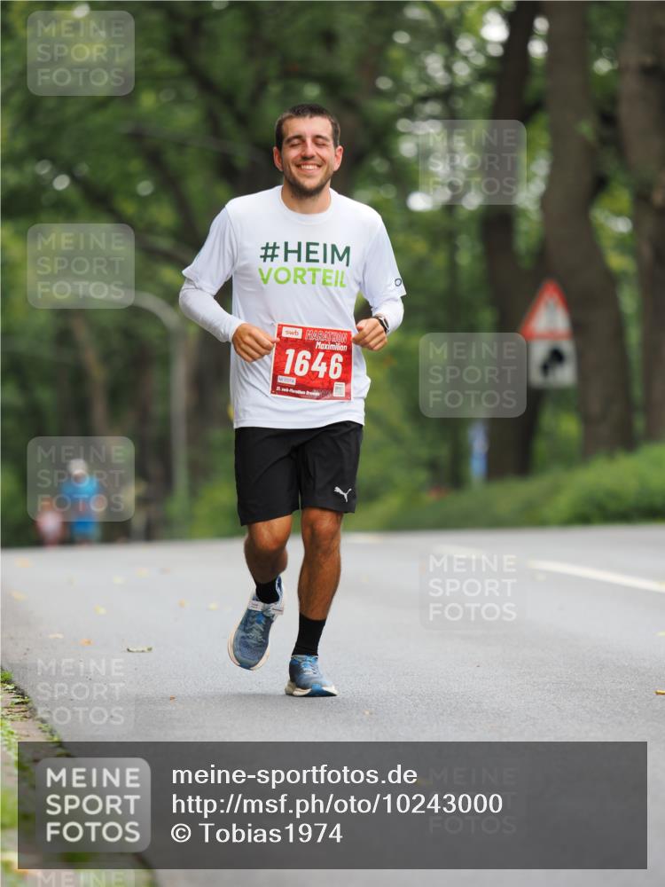 13.09.2026 - 21. swb-Marathon Bremen TobiasT http://msf.ph/oto/10243000 13.09.2026 11:33:46 Laufen 1646, 0374, 21 meine-sportfotos.de