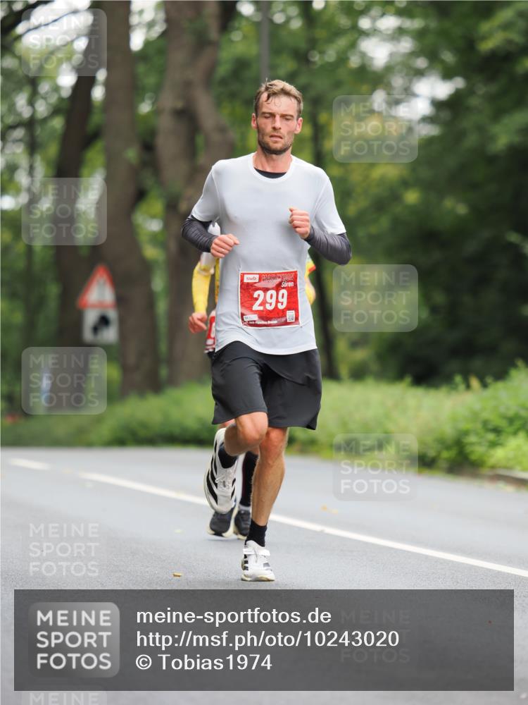 13.09.2026 - 21. swb-Marathon Bremen TobiasT http://msf.ph/oto/10243020 13.09.2026 11:33:58 Laufen 299 meine-sportfotos.de
