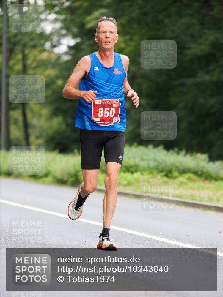 13.09.2026 - 21. swb-Marathon Bremen TobiasT http://msf.ph/oto/10243040 13.09.2026 11:34:12 Laufen 850, 20 meine-sportfotos.de