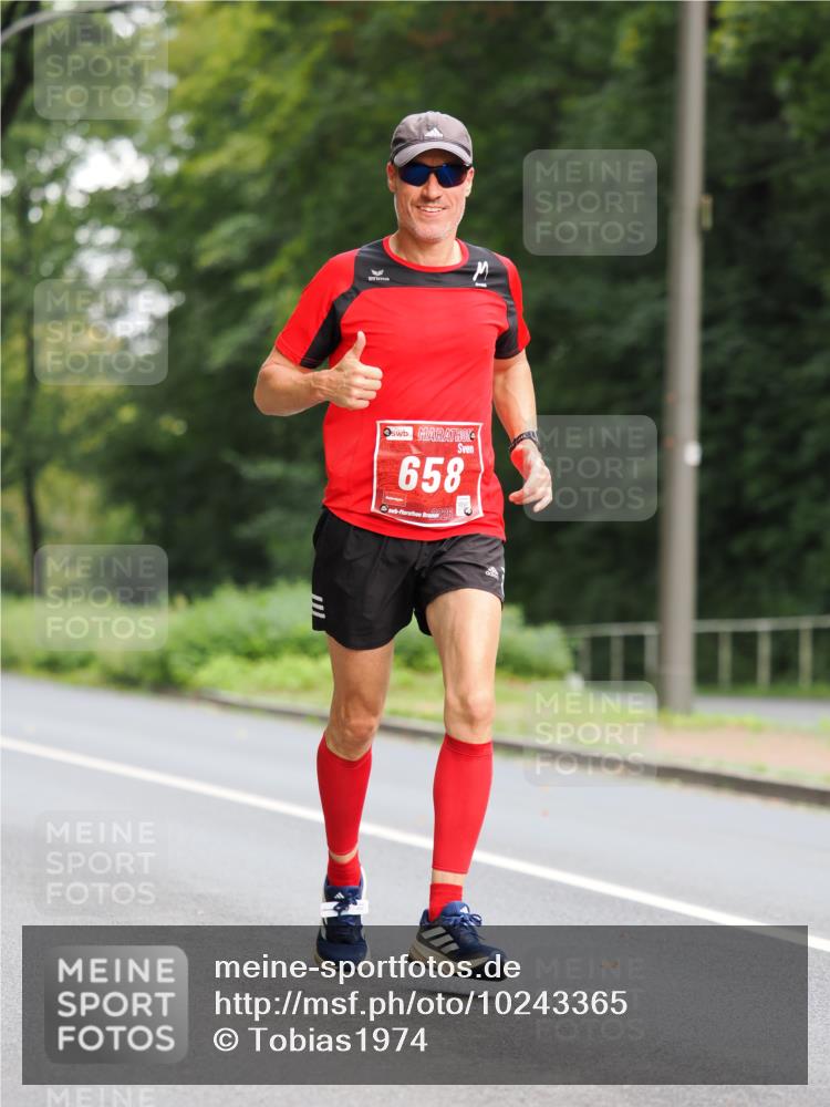 13.09.2026 - 21. swb-Marathon Bremen TobiasT http://msf.ph/oto/10243365 13.09.2026 11:37:44 Laufen 658 meine-sportfotos.de