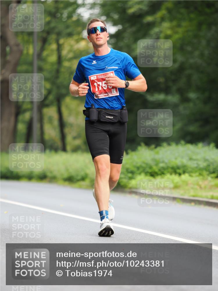 13.09.2026 - 21. swb-Marathon Bremen TobiasT http://msf.ph/oto/10243381 13.09.2026 11:37:57 Laufen 175 meine-sportfotos.de