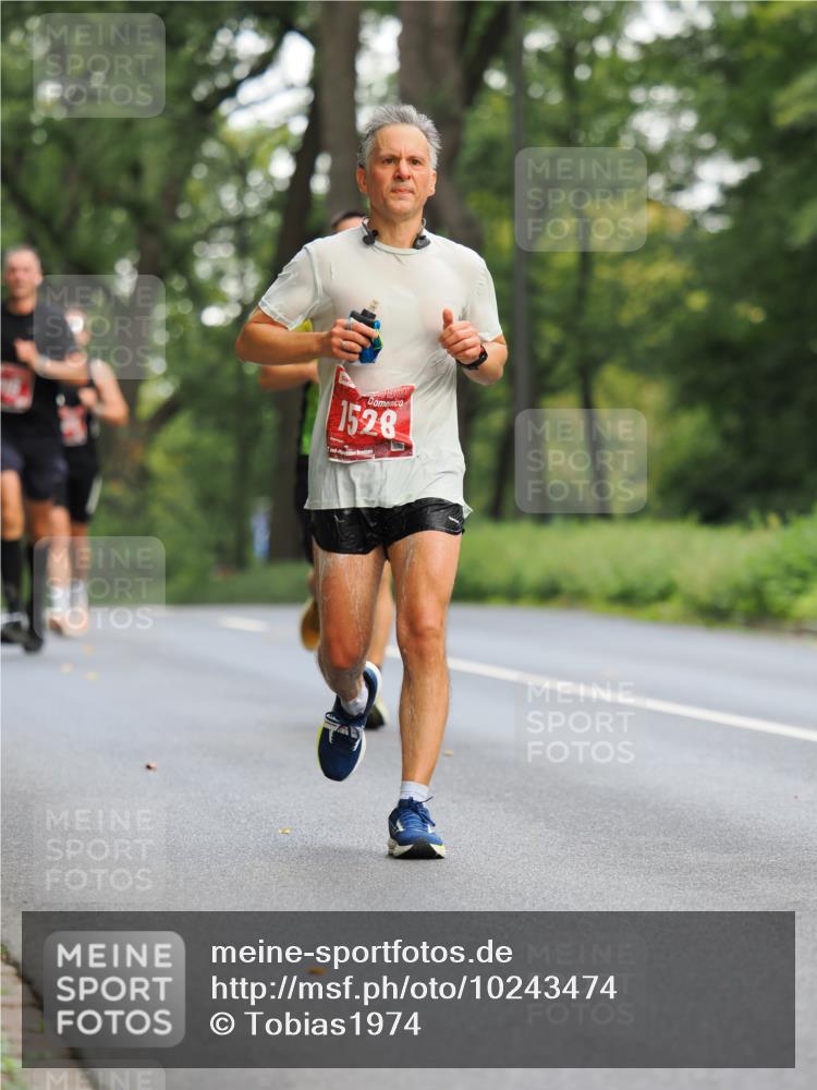 13.09.2026 - 21. swb-Marathon Bremen TobiasT http://msf.ph/oto/10243474 13.09.2026 11:38:51 Laufen 1528 meine-sportfotos.de
