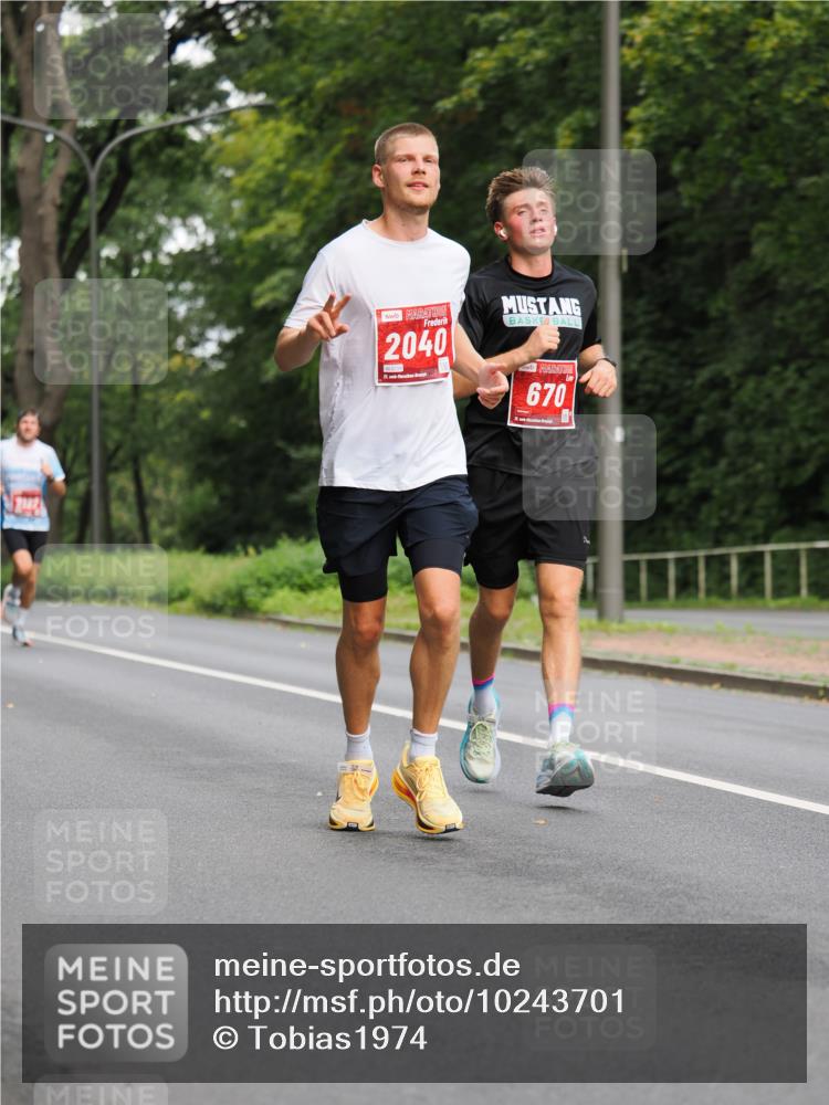 13.09.2026 - 21. swb-Marathon Bremen TobiasT http://msf.ph/oto/10243701 13.09.2026 11:41:44 Laufen 2040, 0739, 21, 670 meine-sportfotos.de