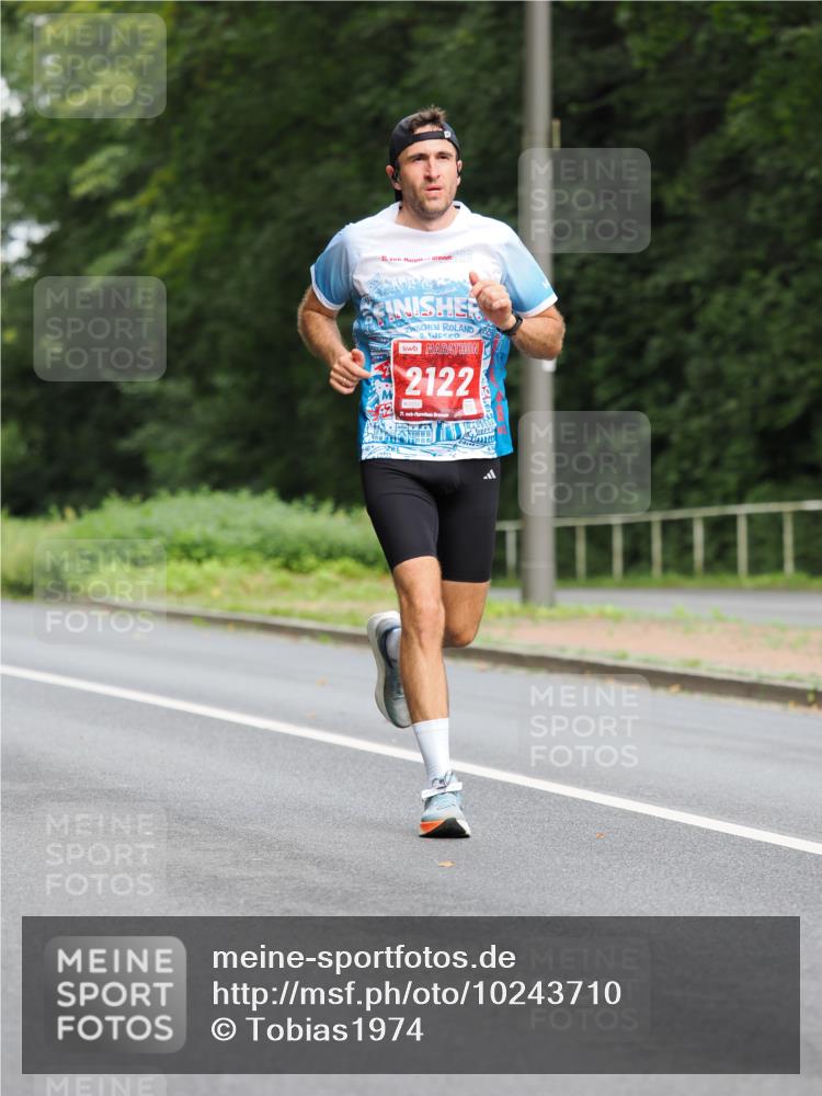 13.09.2026 - 21. swb-Marathon Bremen TobiasT http://msf.ph/oto/10243710 13.09.2026 11:41:49 Laufen 24, 2122, 0332, 21 meine-sportfotos.de