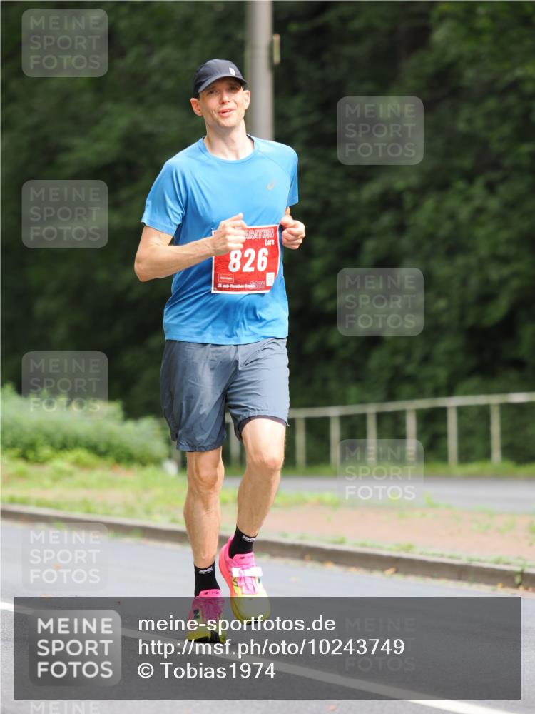 13.09.2026 - 21. swb-Marathon Bremen TobiasT http://msf.ph/oto/10243749 13.09.2026 11:42:16 Laufen 826, 21, 26 meine-sportfotos.de