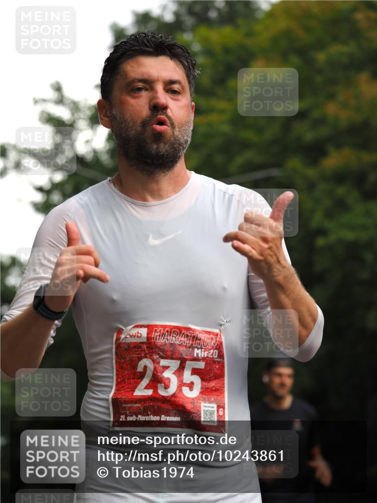 13.09.2026 - 21. swb-Marathon Bremen TobiasT http://msf.ph/oto/10243861 13.09.2026 11:43:16 Laufen 235, 21, 026 meine-sportfotos.de