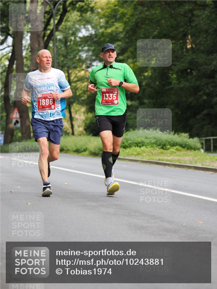 13.09.2026 - 21. swb-Marathon Bremen TobiasT http://msf.ph/oto/10243881 13.09.2026 11:43:30 Laufen 1696, 1335 meine-sportfotos.de