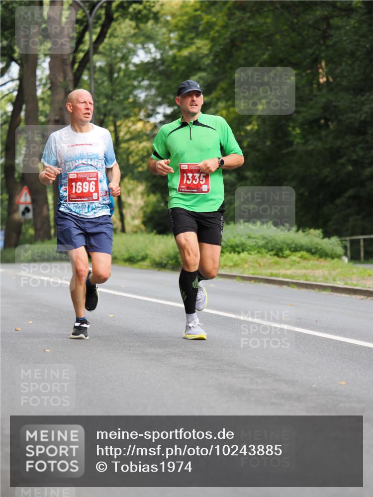 13.09.2026 - 21. swb-Marathon Bremen TobiasT http://msf.ph/oto/10243885 13.09.2026 11:43:30 Laufen 21, 1696, 1335 meine-sportfotos.de