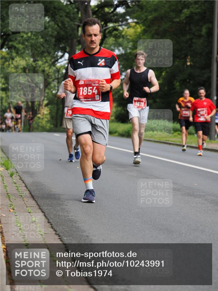 13.09.2026 - 21. swb-Marathon Bremen TobiasT http://msf.ph/oto/10243991 13.09.2026 11:44:26 Laufen 1854, 1619 meine-sportfotos.de