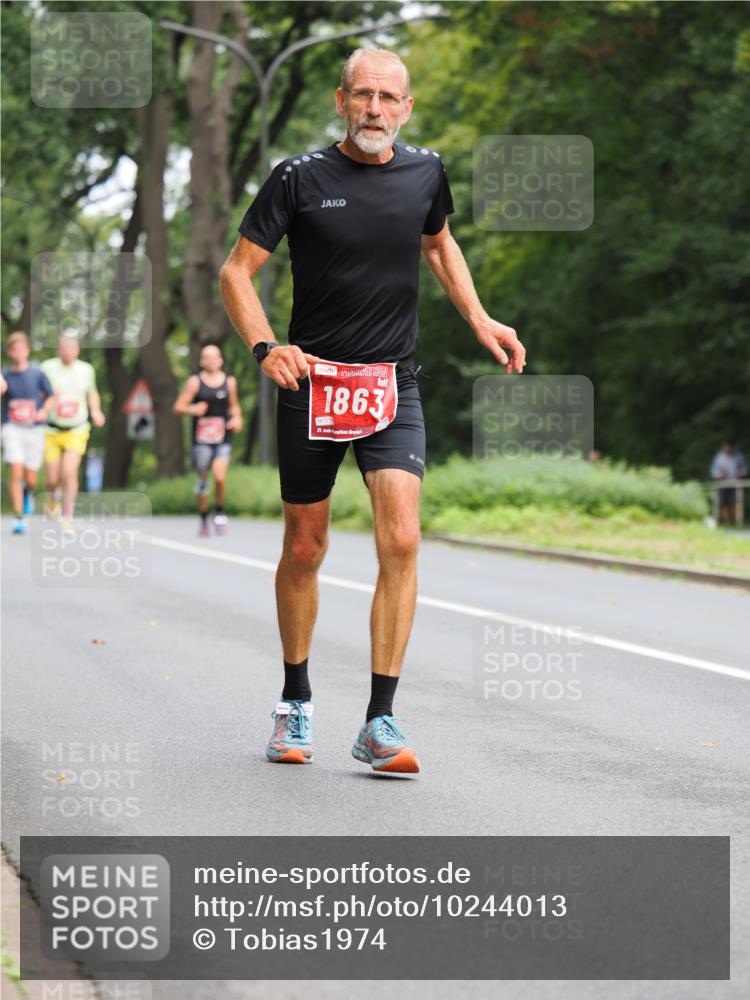 13.09.2026 - 21. swb-Marathon Bremen TobiasT http://msf.ph/oto/10244013 13.09.2026 11:44:39 Laufen 1863, 171, 21 meine-sportfotos.de
