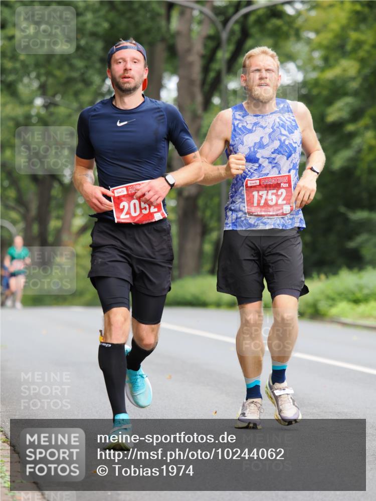 13.09.2026 - 21. swb-Marathon Bremen TobiasT http://msf.ph/oto/10244062 13.09.2026 11:45:01 Laufen 205, 1752 meine-sportfotos.de